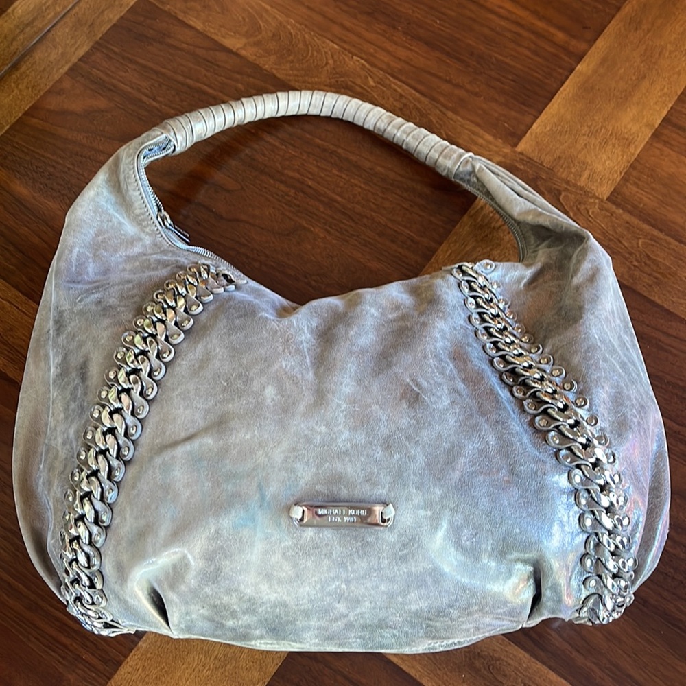 BEAUTIFUL MICHAEL KORS METALLIC LEATHER CHAIN ID HOBO BAG